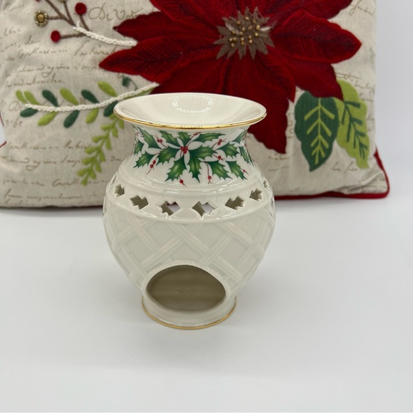 Lenox Holiday Gold-Banded Fragrance Warmer - Picture 6 of 7